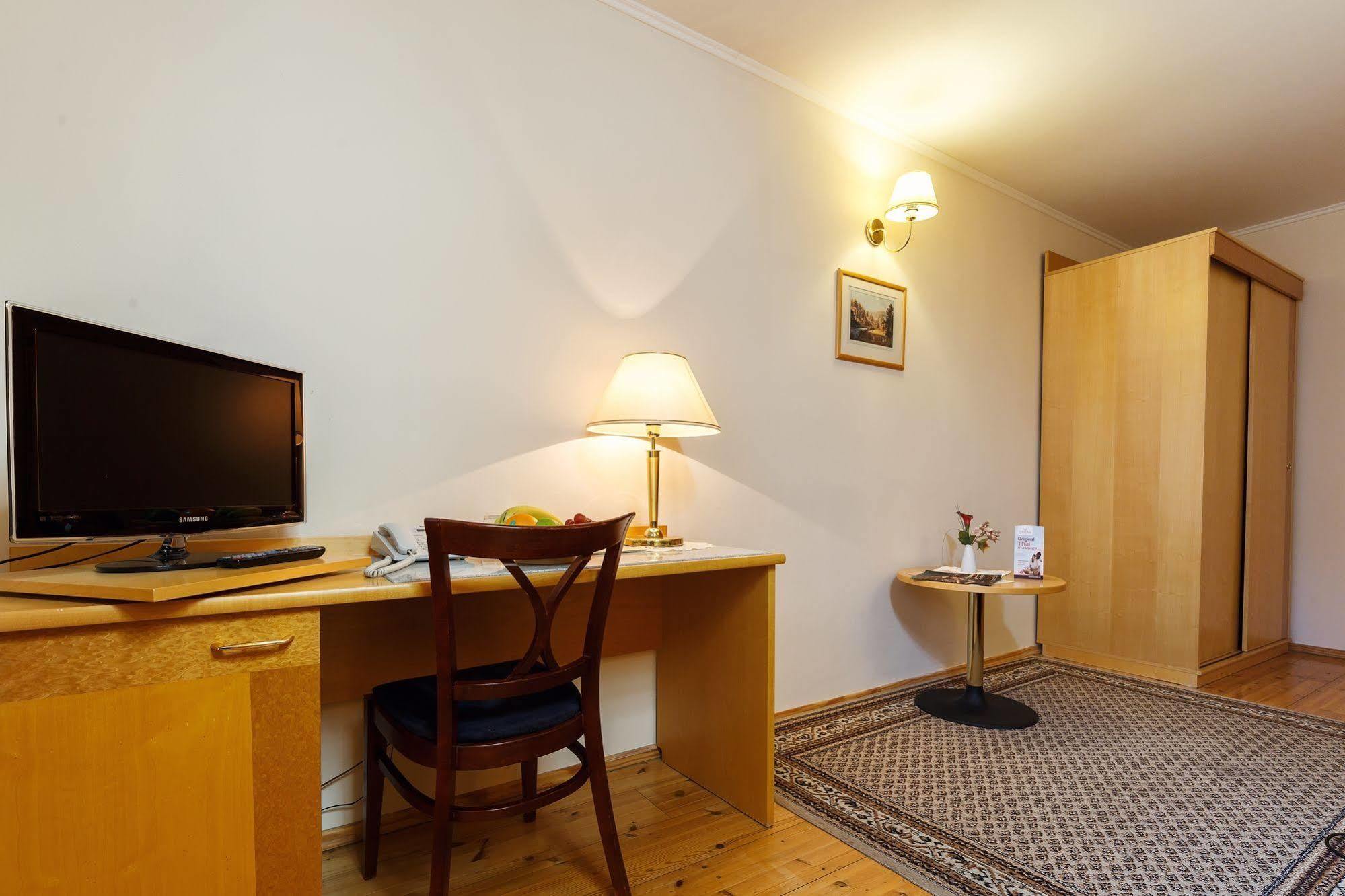 Hotel Maltezsky Kriz Karlovy Vary Dış mekan fotoğraf