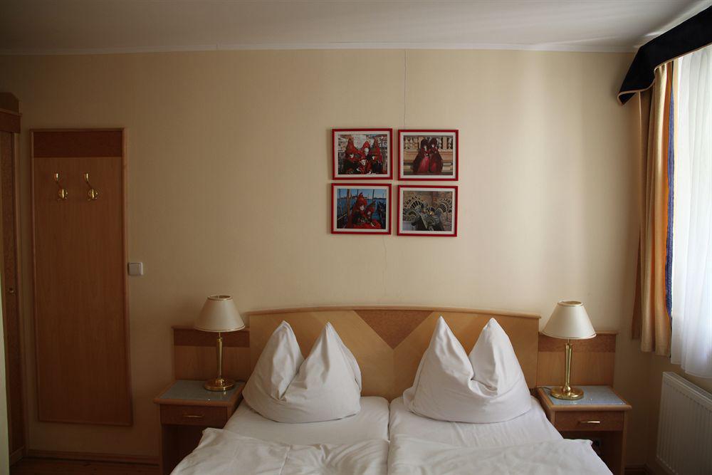 Hotel Maltezsky Kriz Karlovy Vary Dış mekan fotoğraf